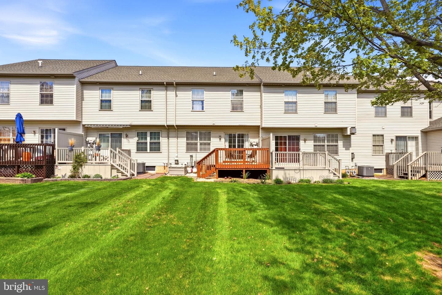 1206 Cobblestone Lane photo 5