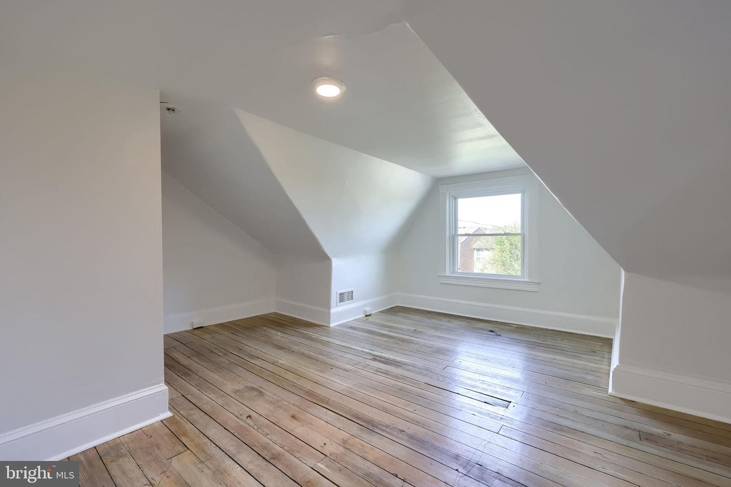 120 S Ann Street photo 40