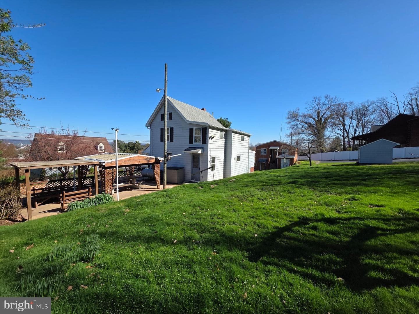485 N Maple Street photo 10