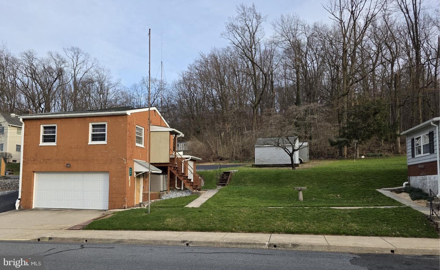 485 N Maple Street photo 4