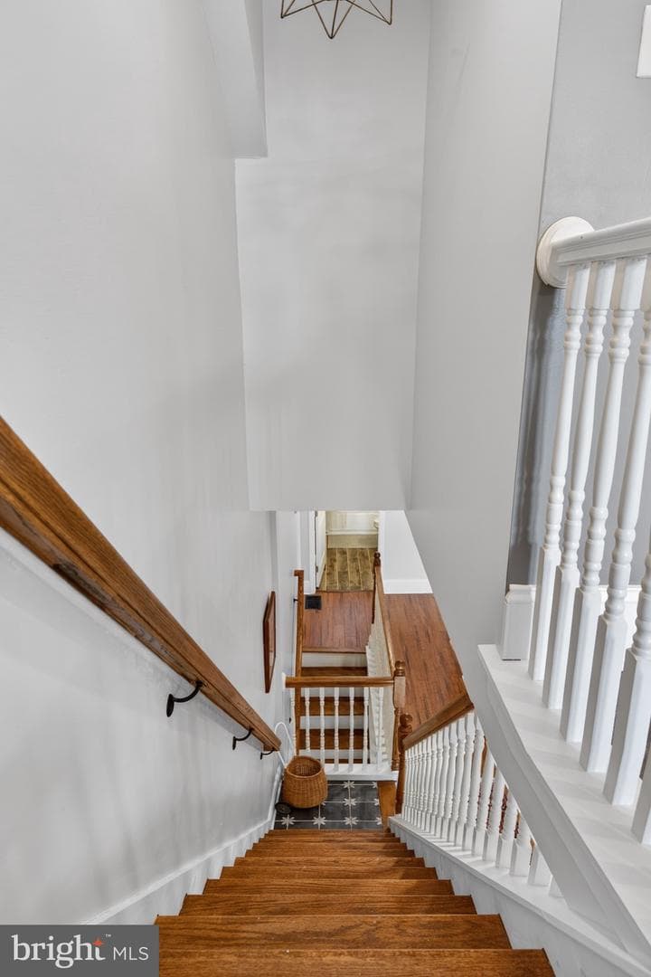 237 Elm Street photo 28