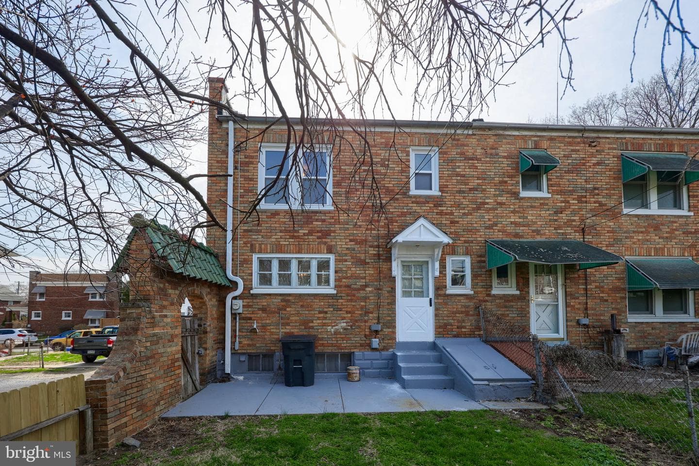 561 Burrowes Avenue photo 32