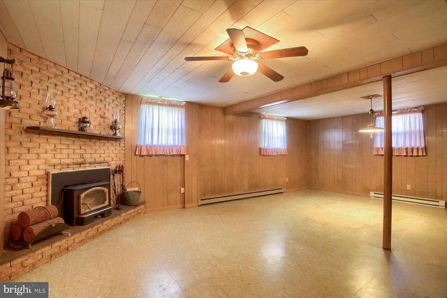 470 N Holly Street photo 27