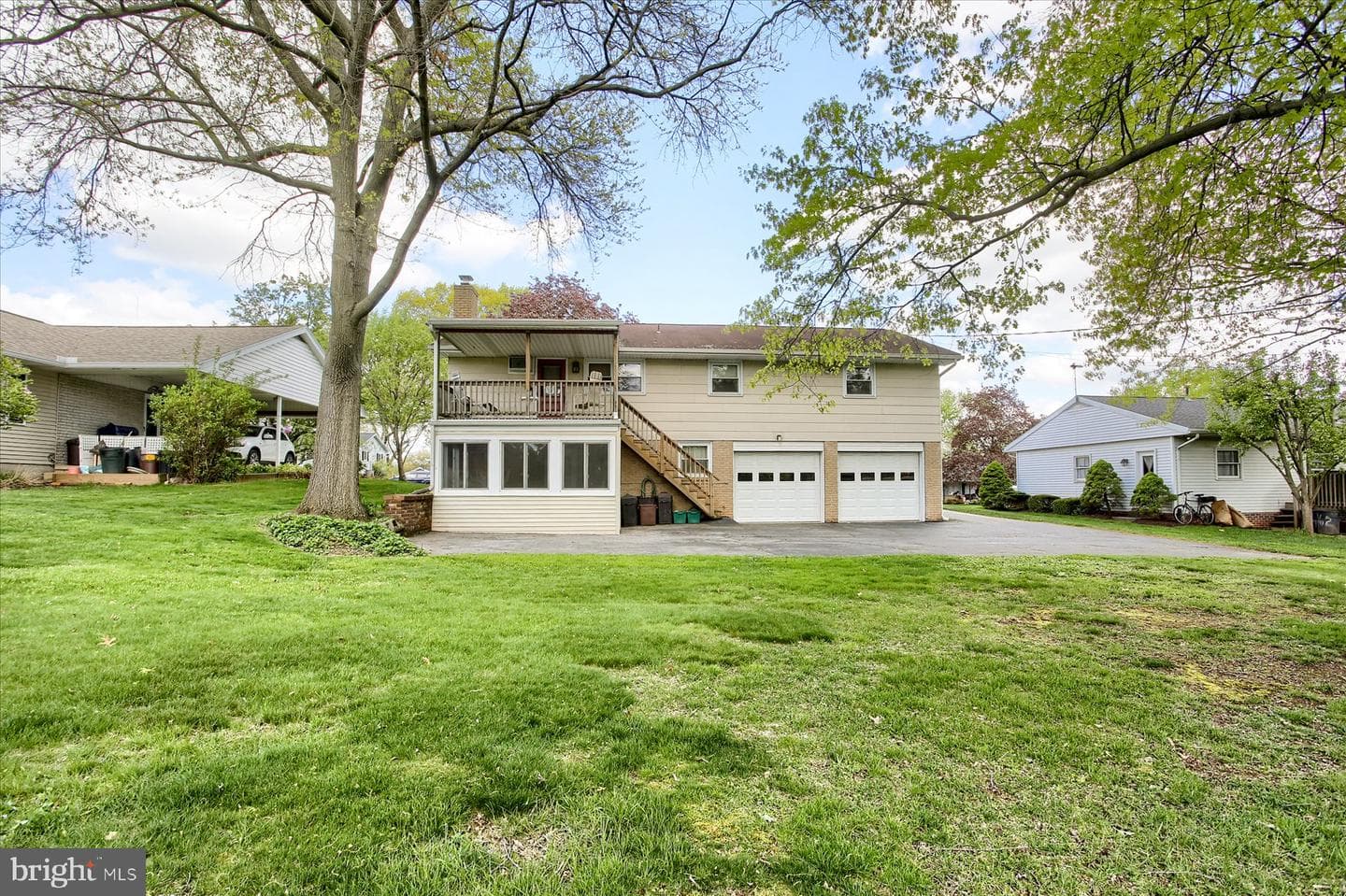 470 N Holly Street photo 37