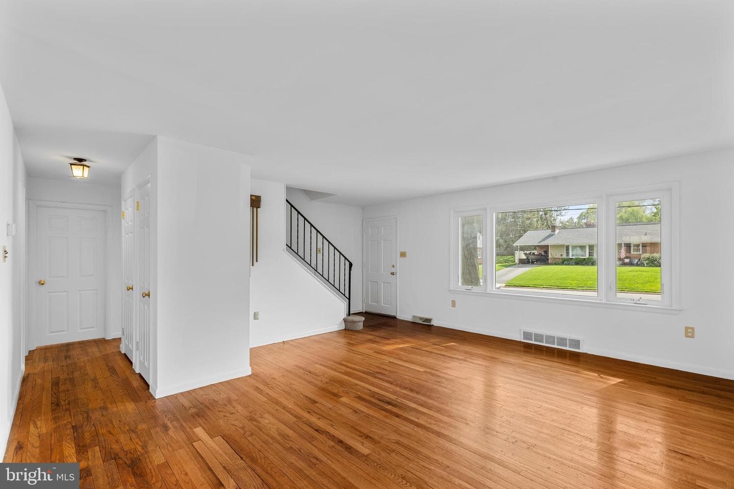434 Spring Drive photo 5