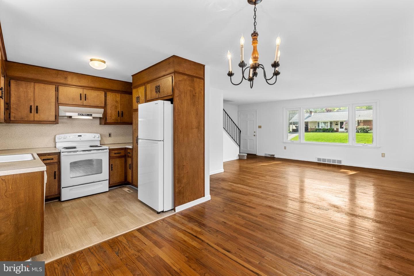434 Spring Drive photo 7