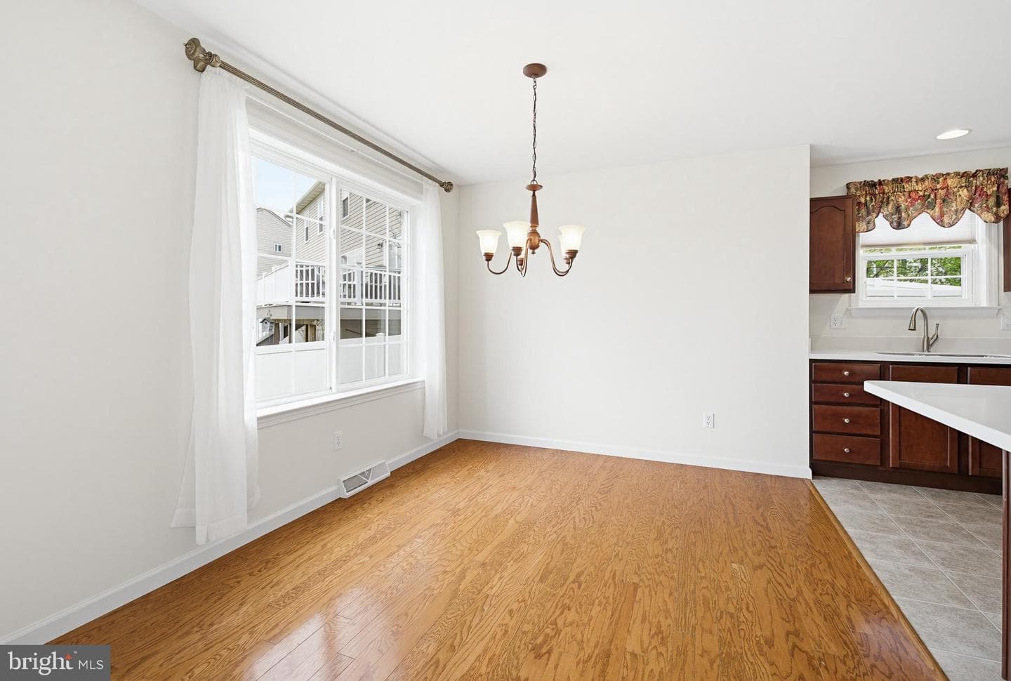 142 Beech Street photo 19