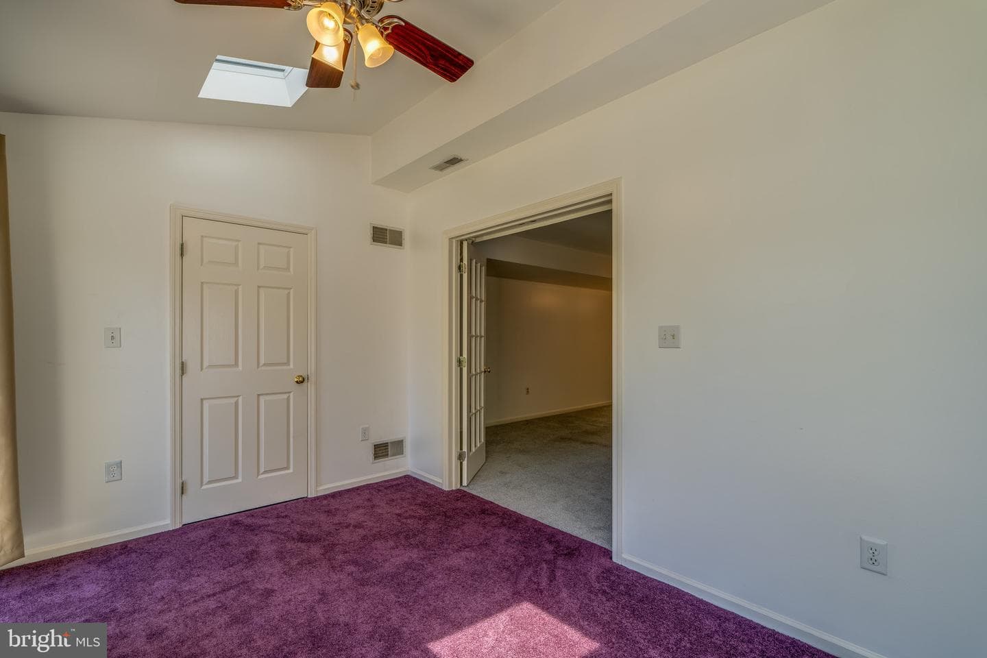 4 Acorn Boulevard photo 19