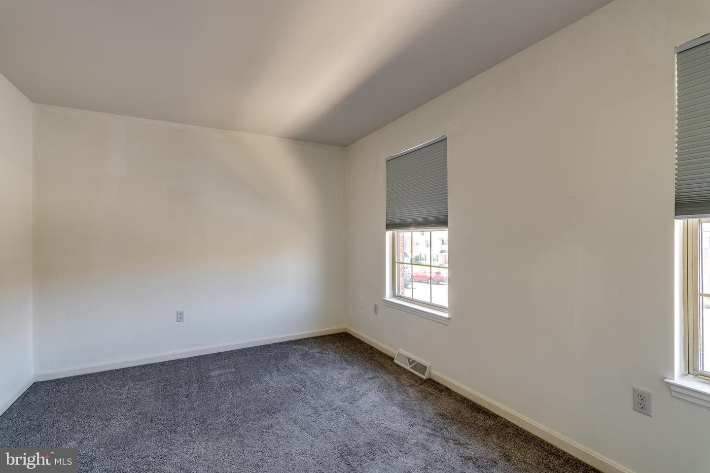 4 Acorn Boulevard photo 25