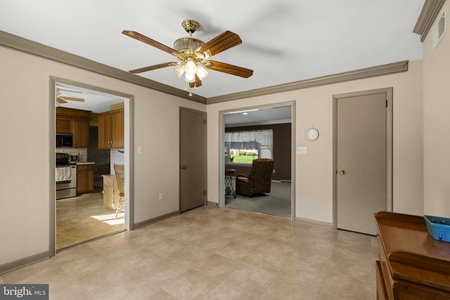 77 Glendale Drive photo 14