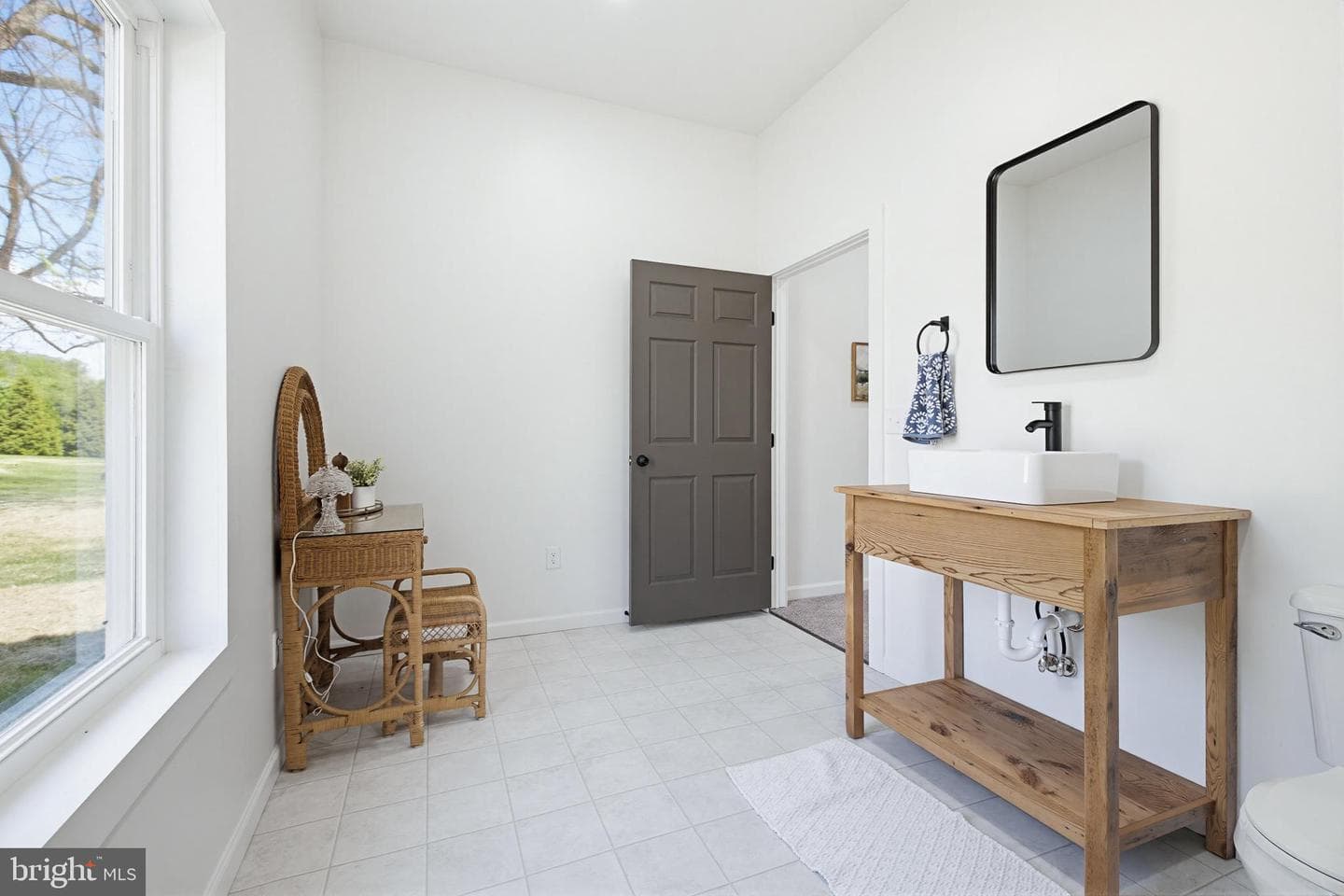 112 Saw Mill Road photo 25
