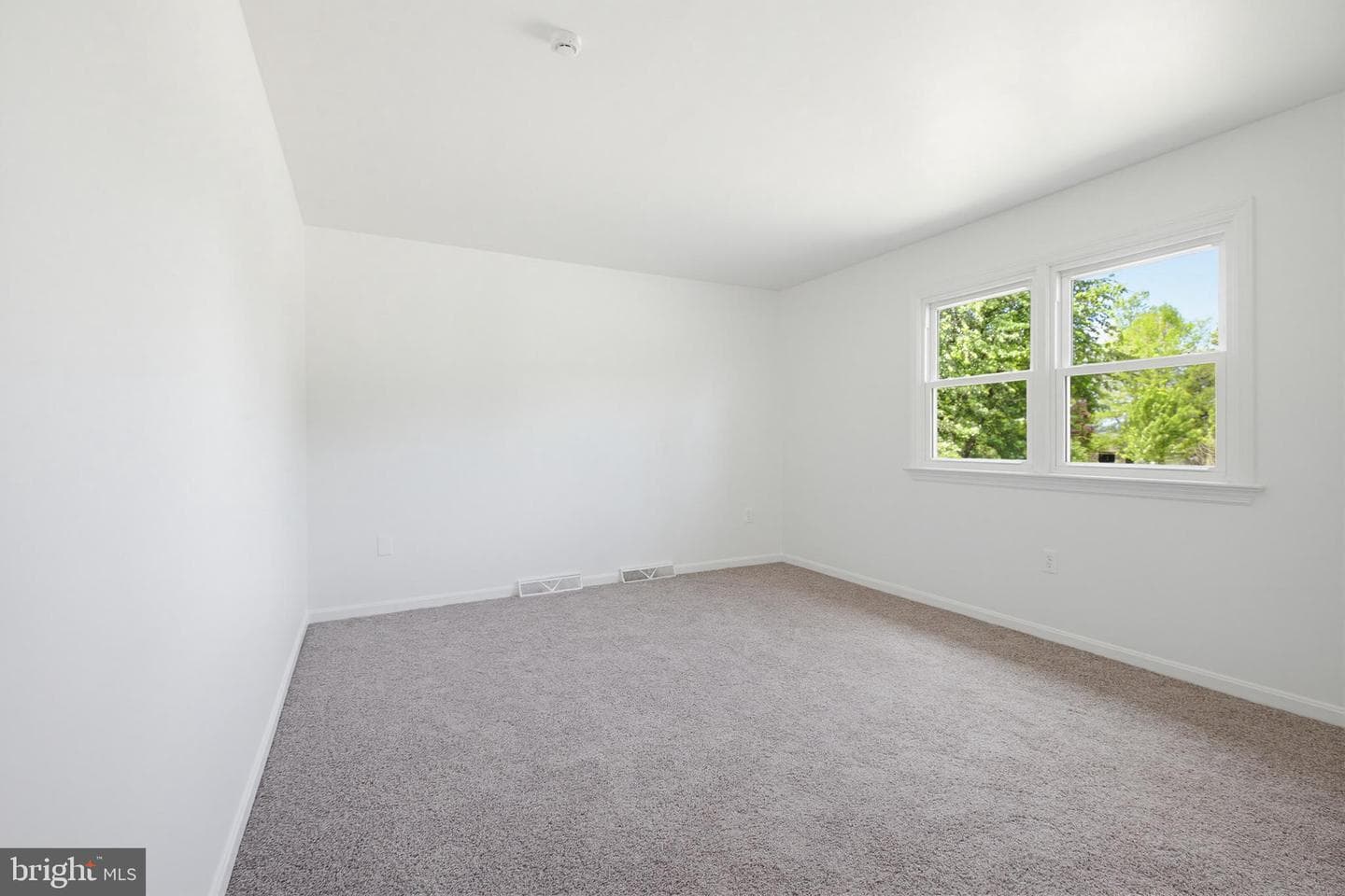 112 Saw Mill Road photo 40
