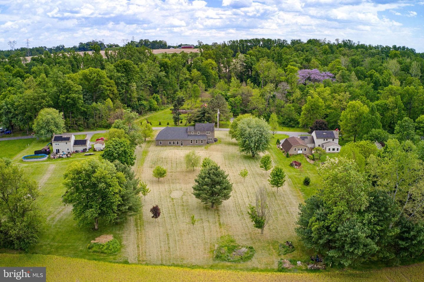 112 Saw Mill Road photo 55