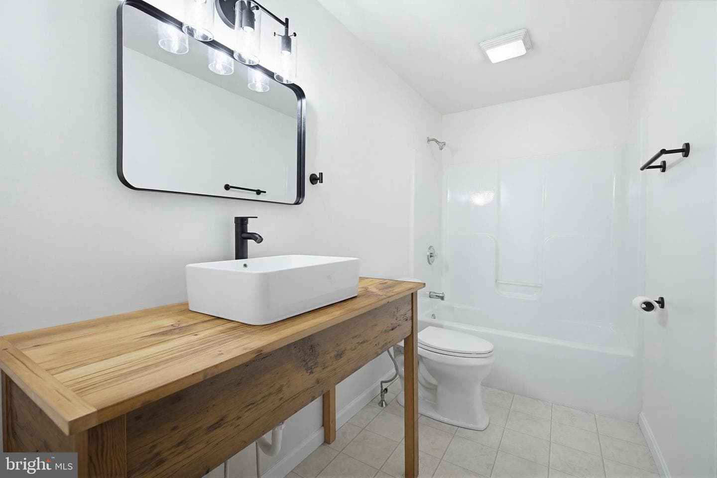 112 Saw Mill Road photo 6