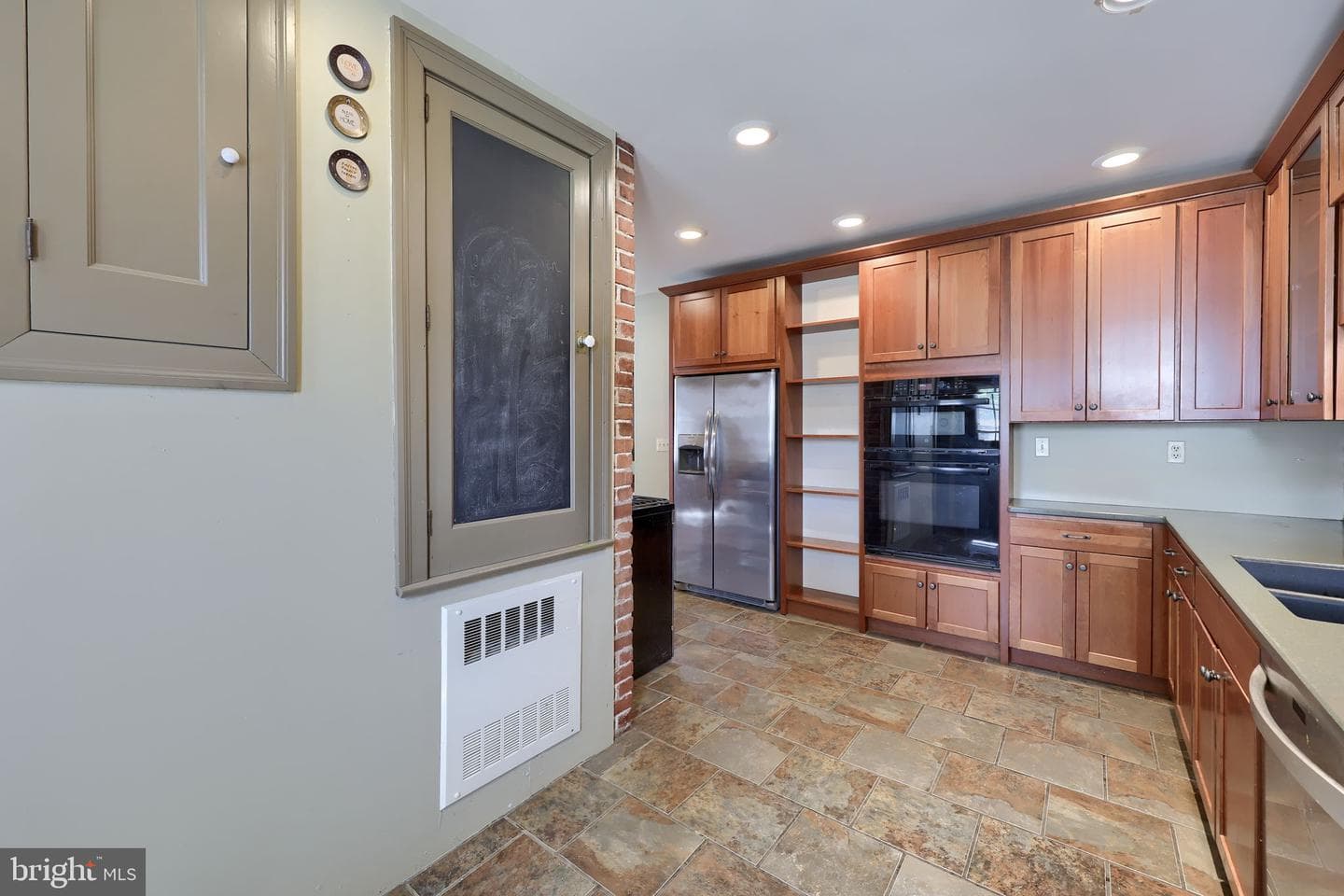 287 Duke Street photo 14