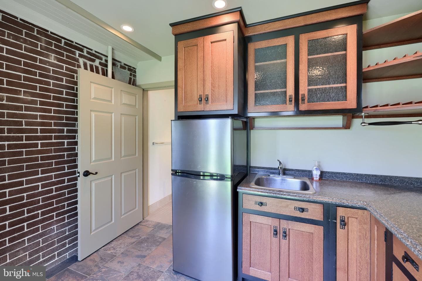 287 Duke Street photo 56