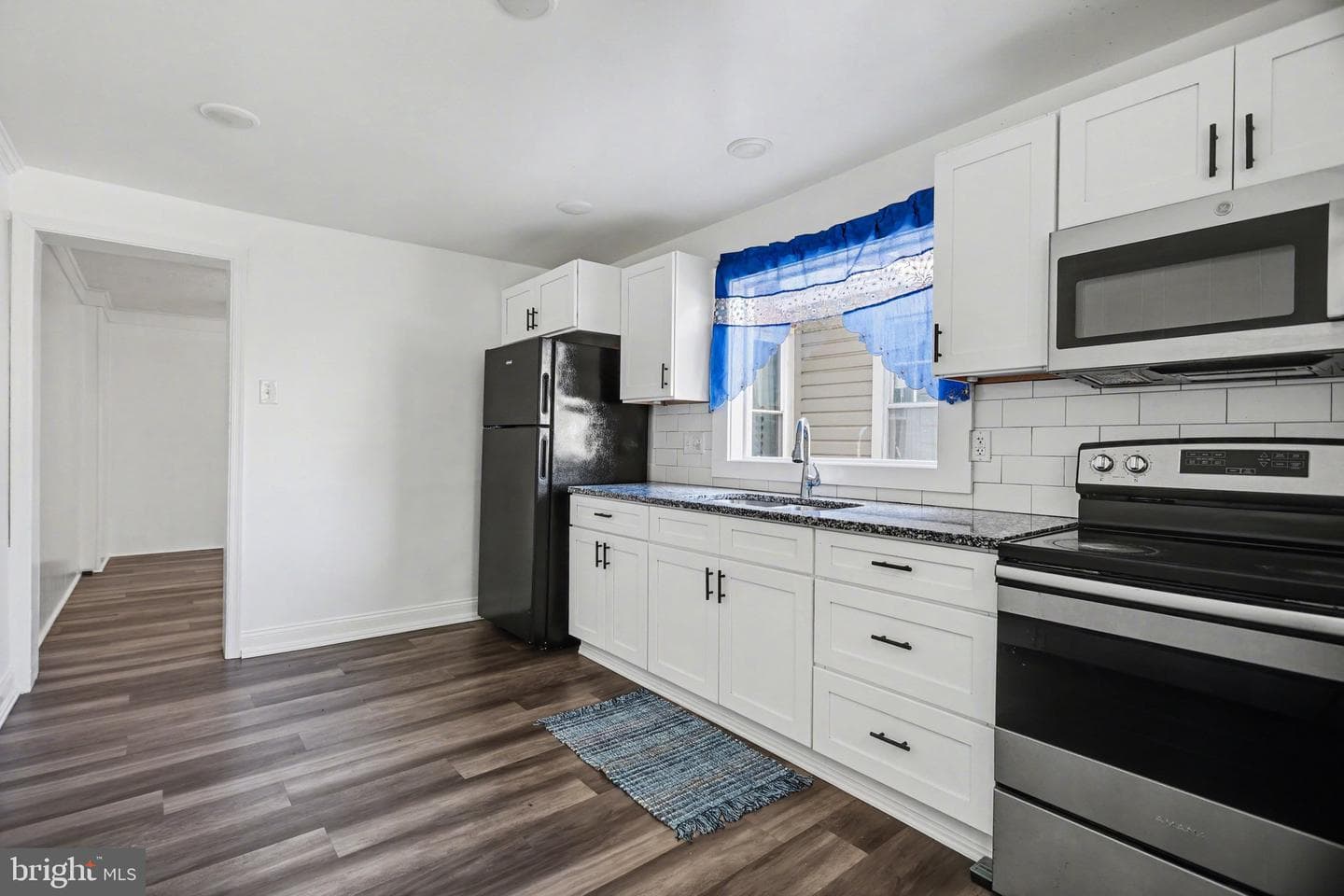 519 3rd Street photo 17