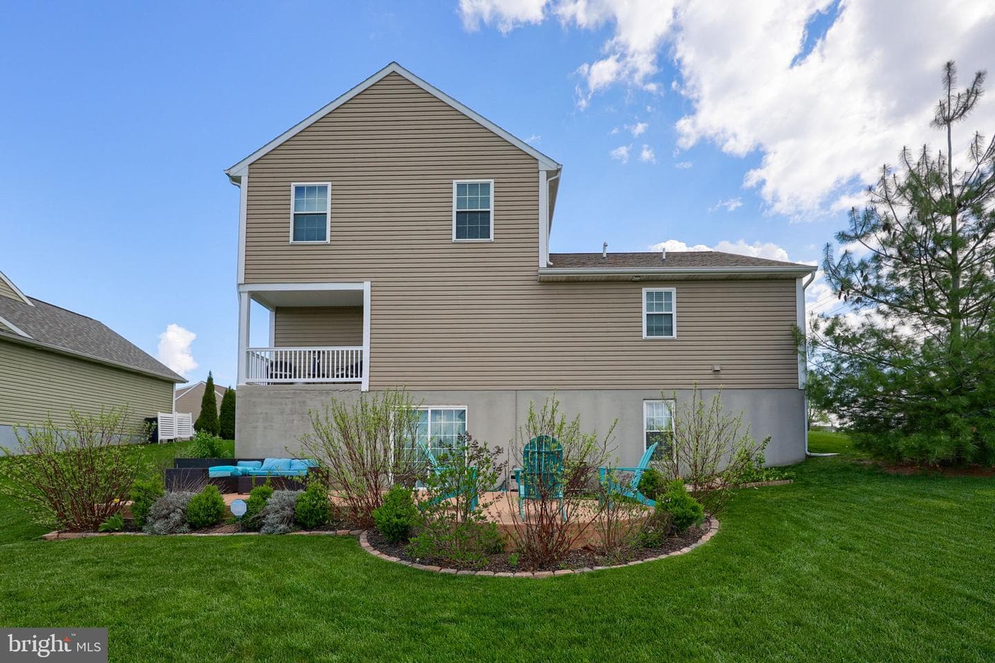100 Kenneth Drive photo 10
