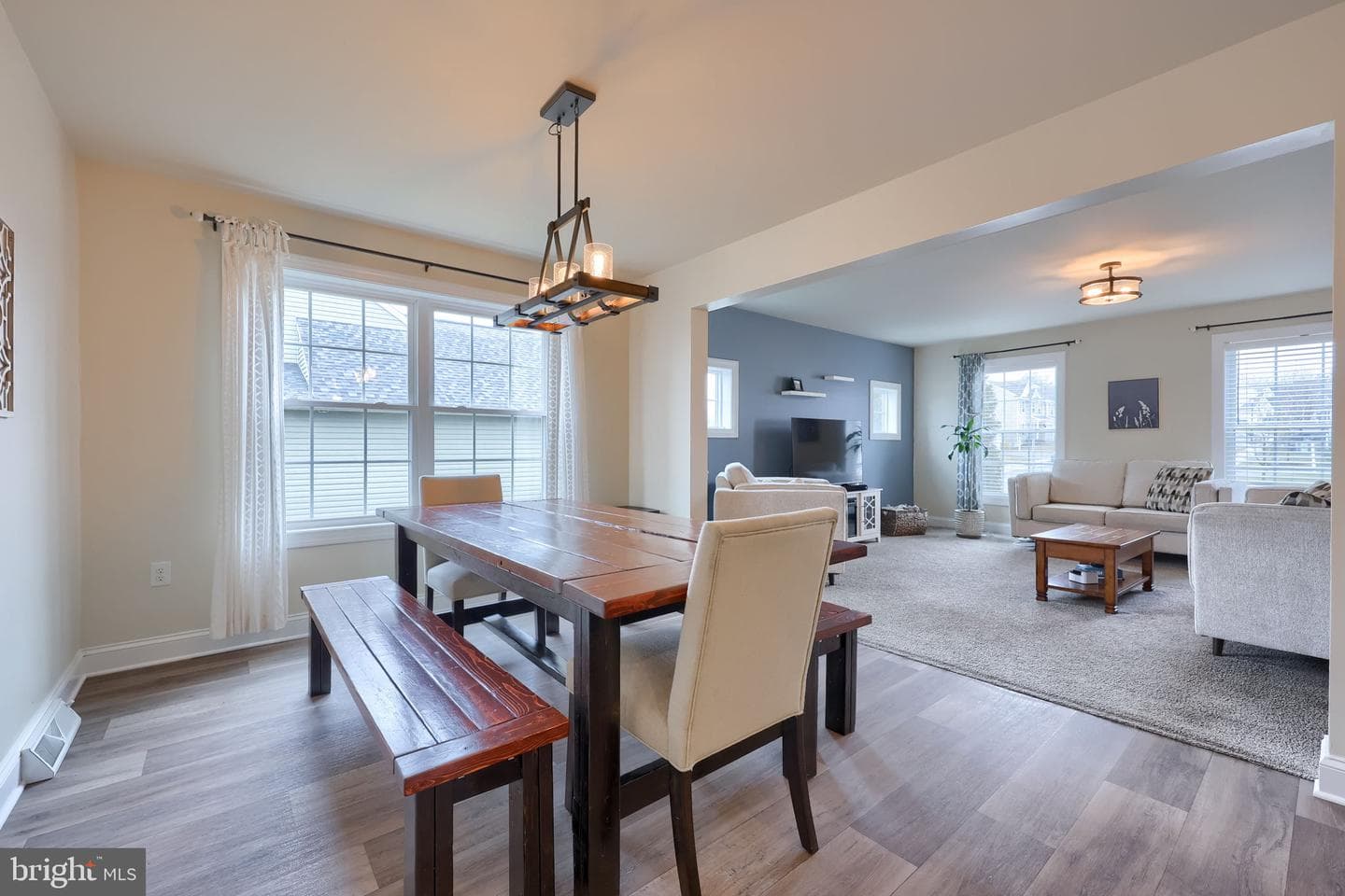 100 Kenneth Drive photo 25