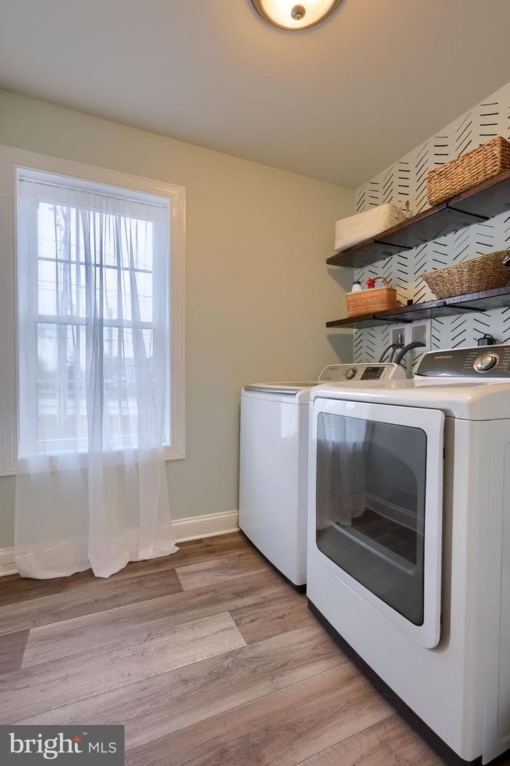 100 Kenneth Drive photo 35