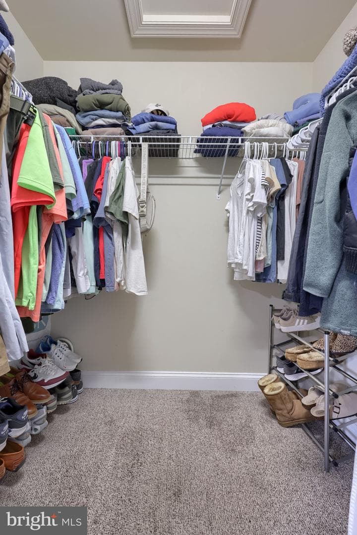 100 Kenneth Drive photo 42