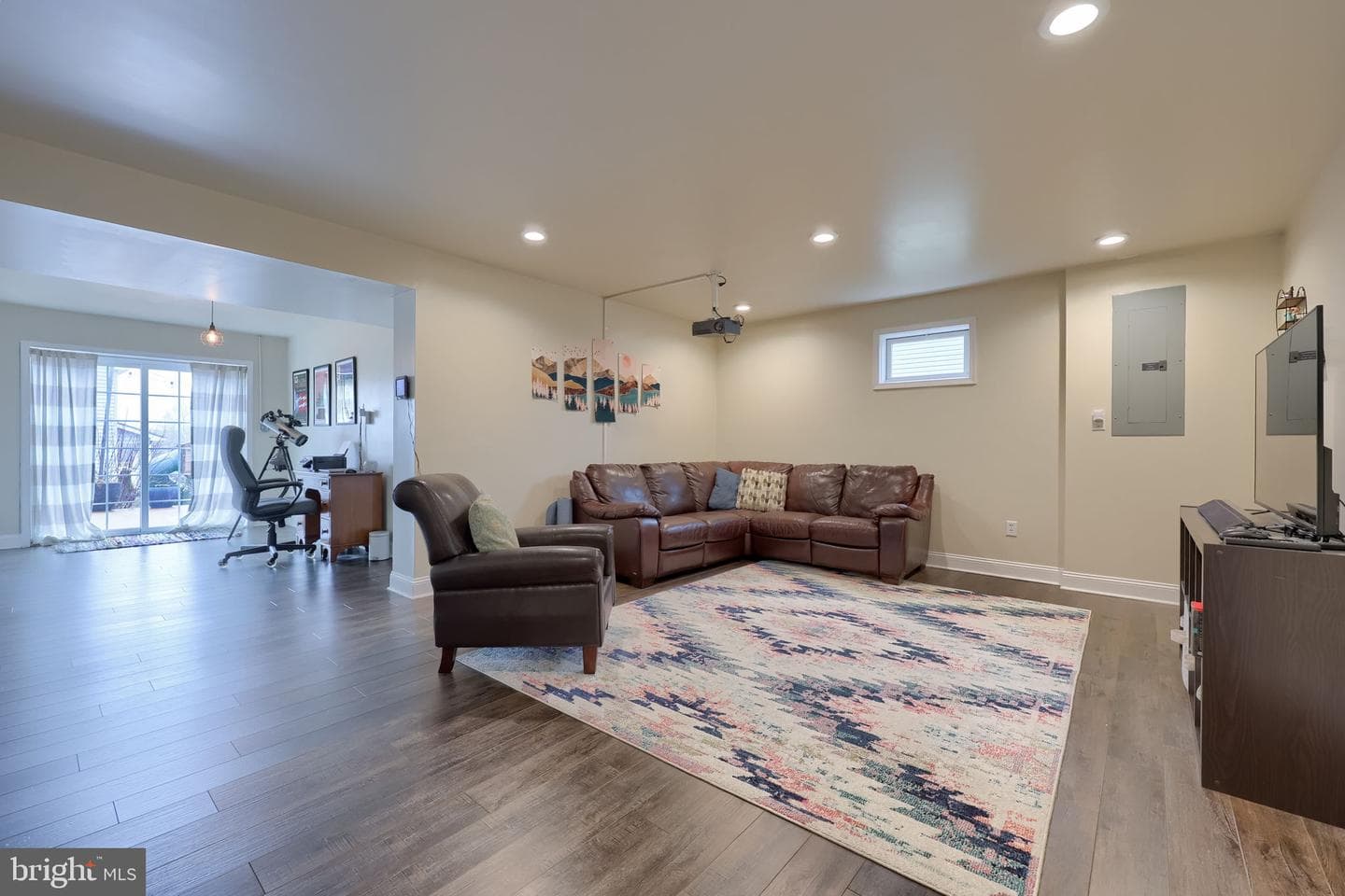100 Kenneth Drive photo 43