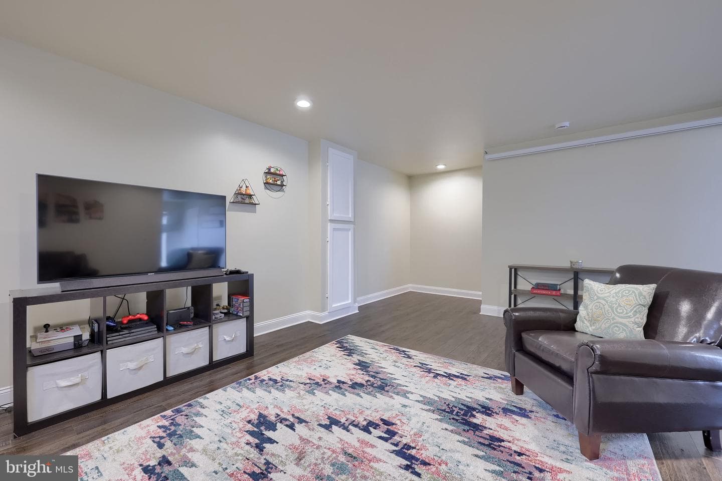 100 Kenneth Drive photo 45