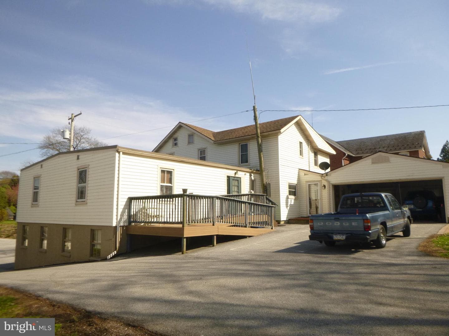 200 S Church photo 4
