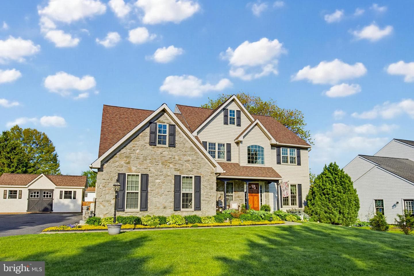 7 Thornhill Lane photo 30