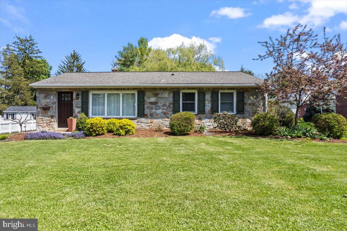 6281 Carpenter Street photo 2