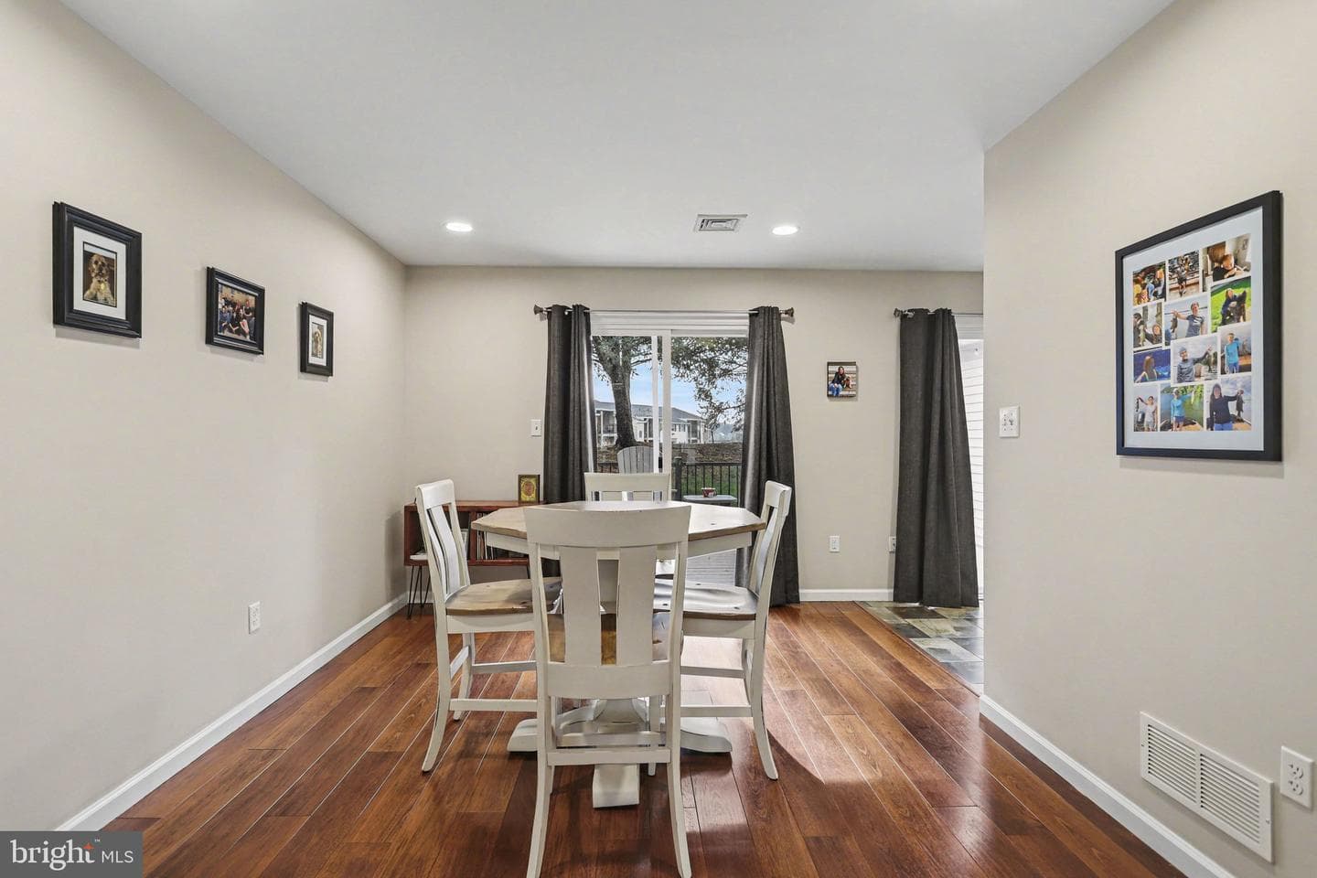 458 Meadowlark Lane photo 9