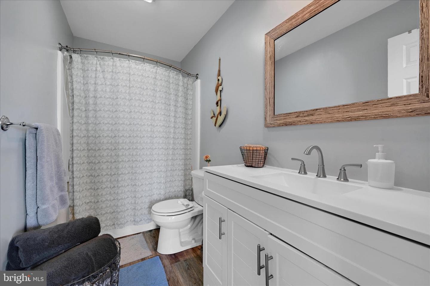186 N Melhorn Drive photo 26