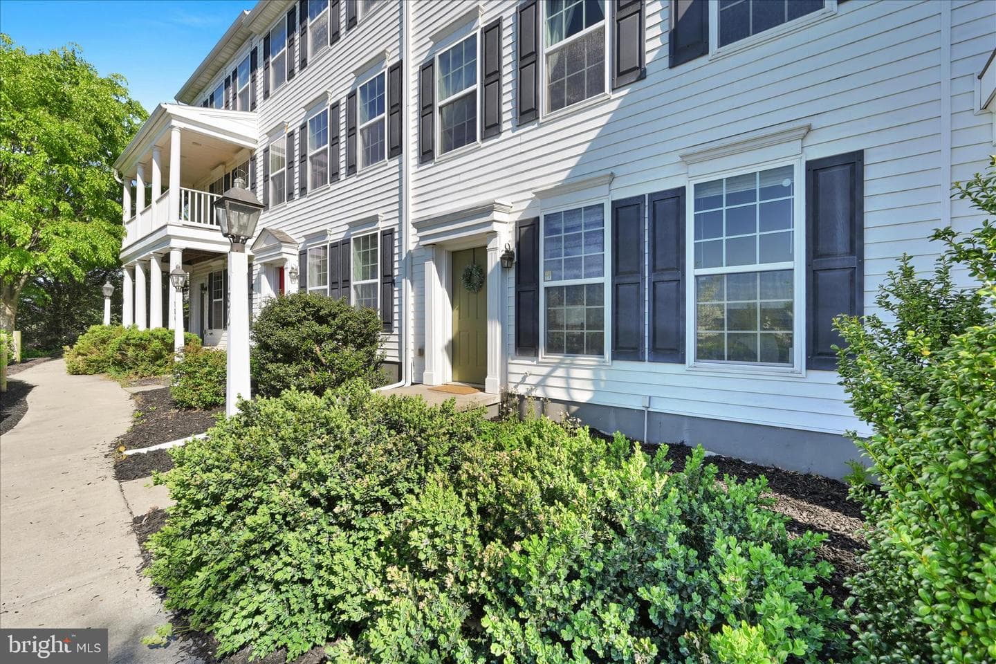 186 N Melhorn Drive photo 3