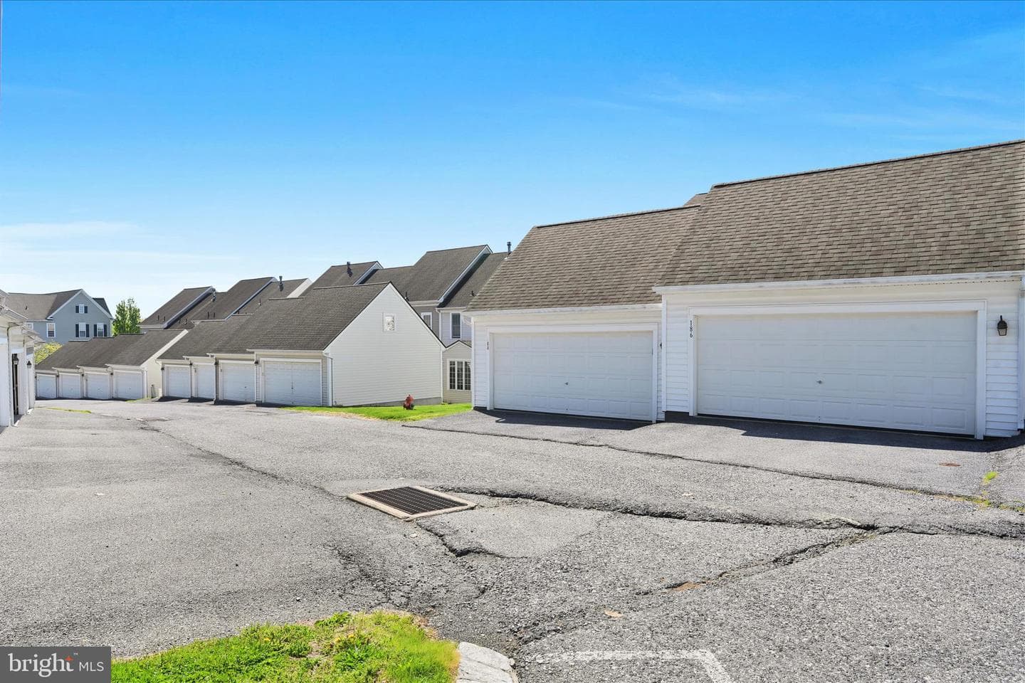 186 N Melhorn Drive photo 40