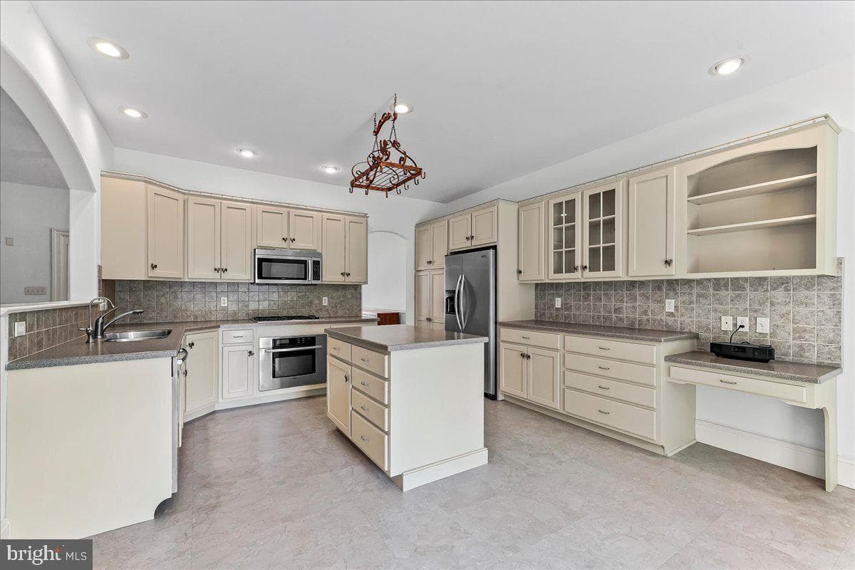 1424 Martin Street photo 6