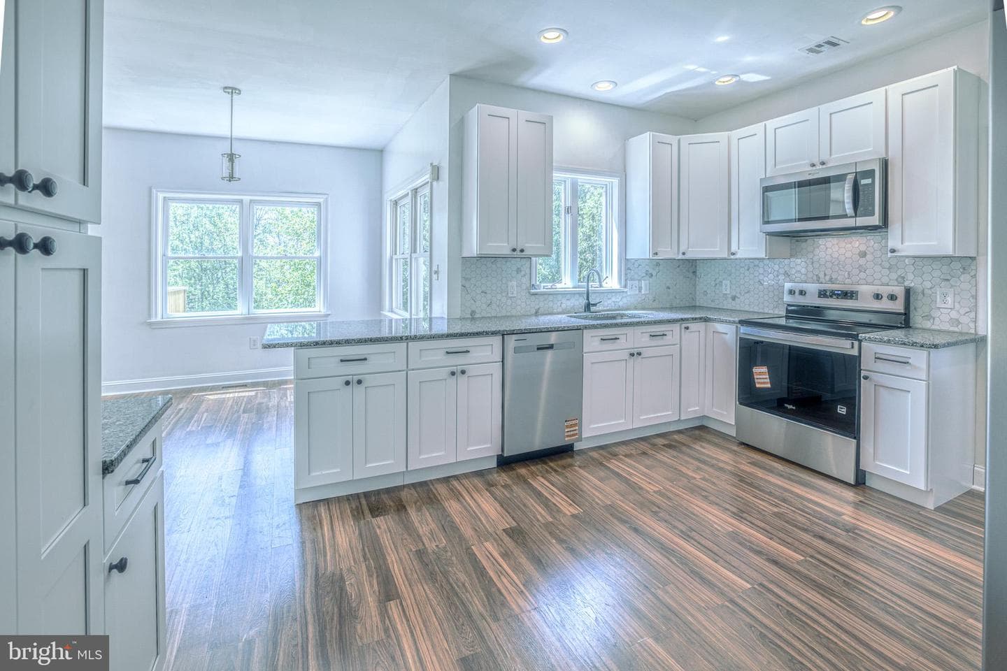 344 W Charlotte Street photo 11