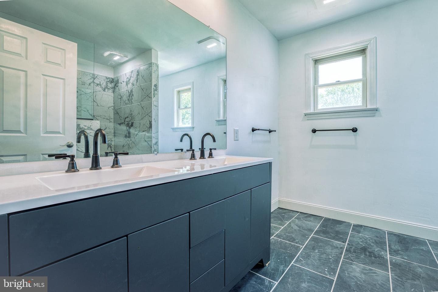 344 W Charlotte Street photo 24