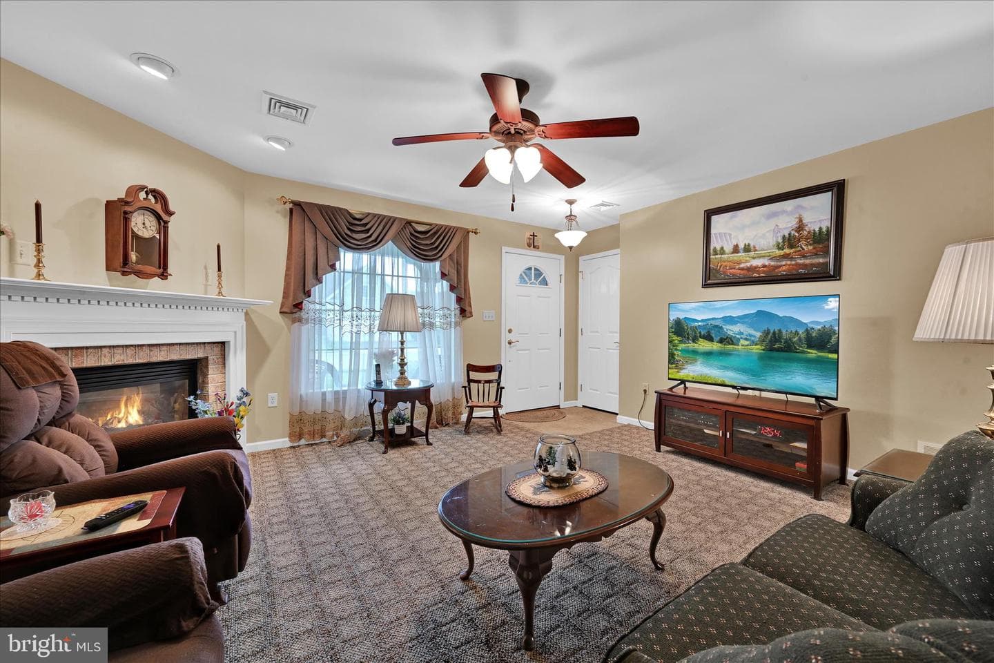 931 Cambridge Drive photo 11