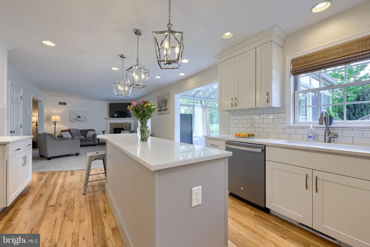 2462 Carriage Drive photo 28