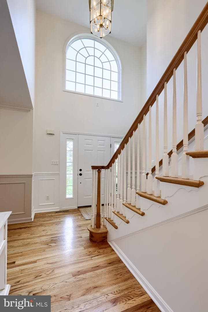2462 Carriage Drive photo 9