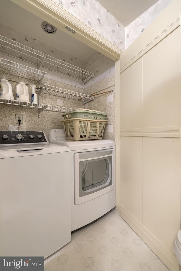 1816 Beverly Drive photo 32