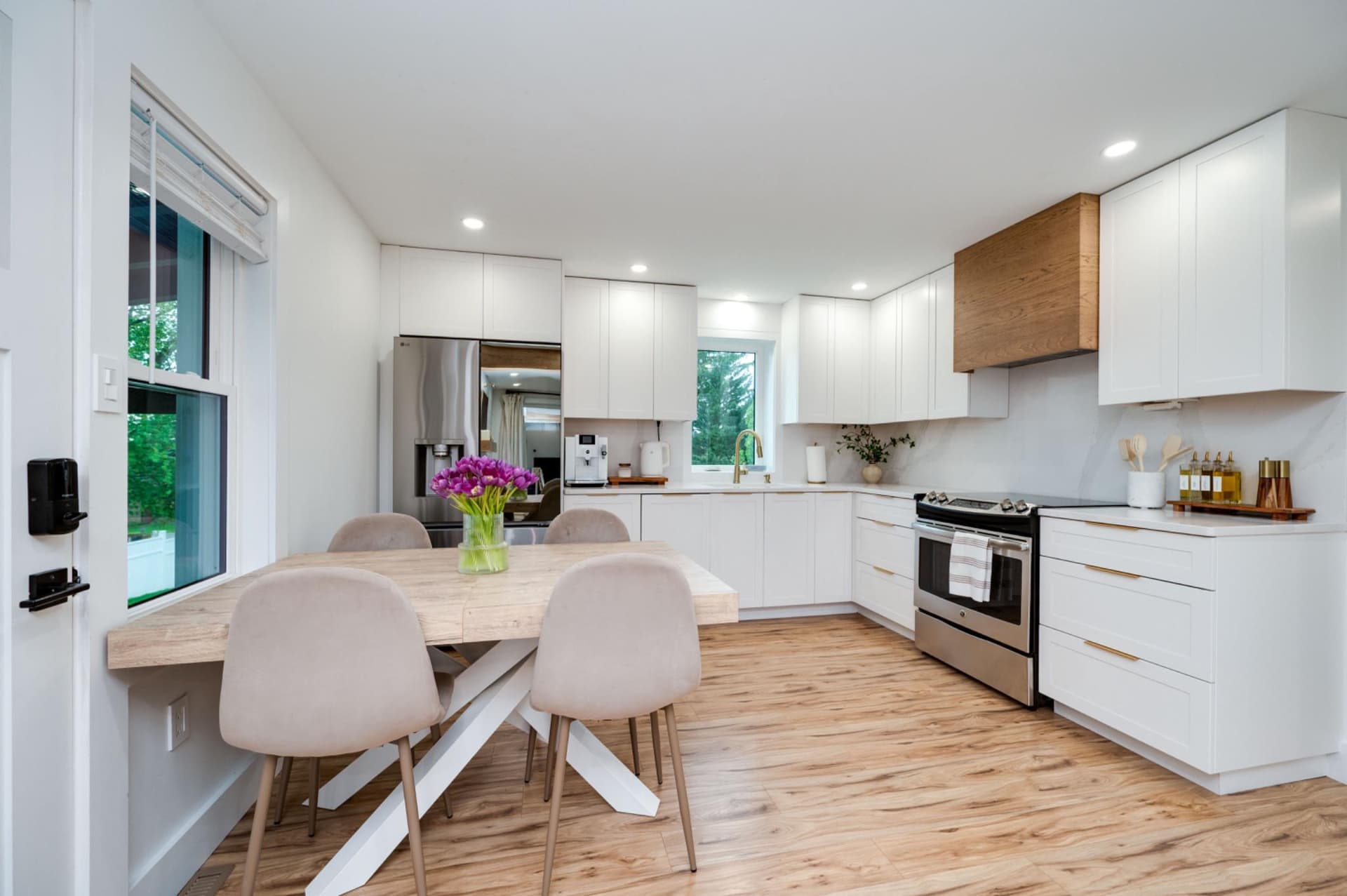 520 Elm Street photo 6