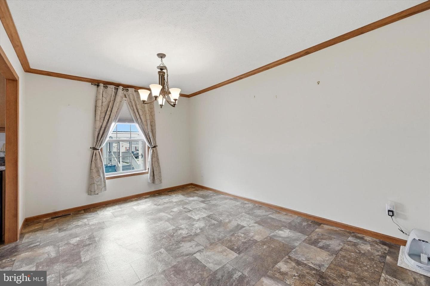 47 Makenna Avenue photo 6