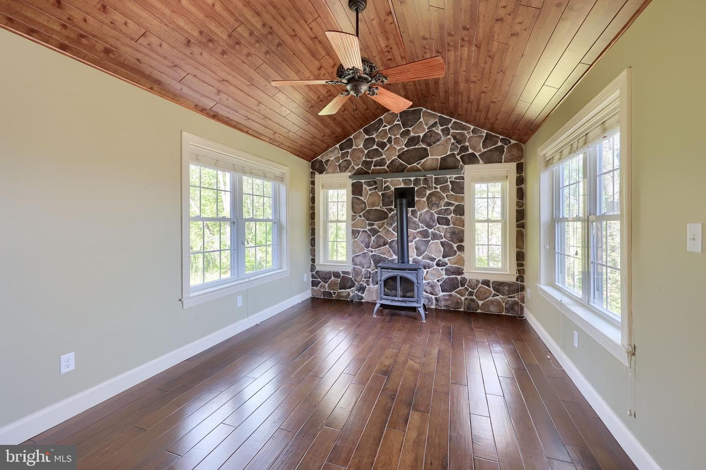 249 Steepbank Road photo 10