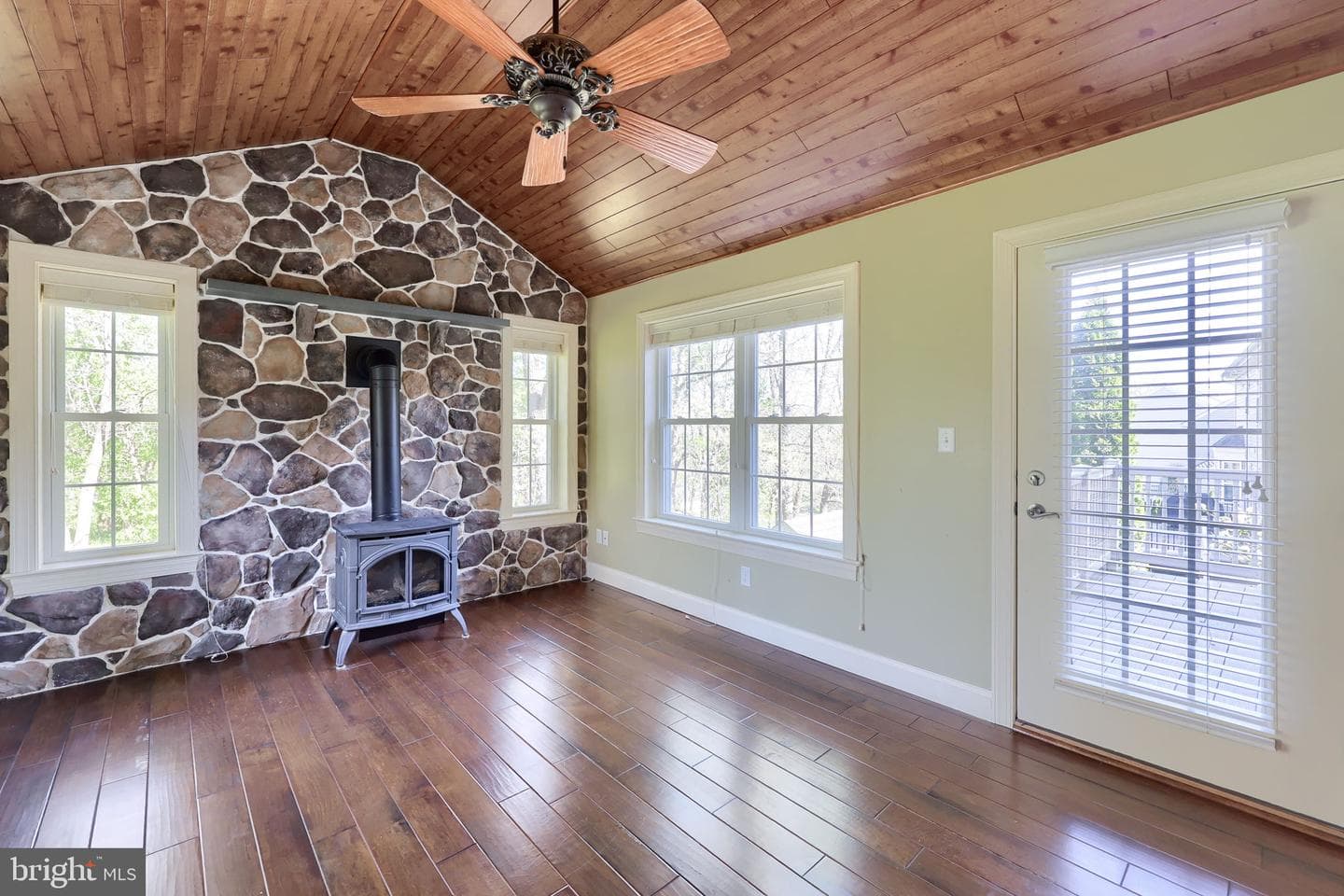 249 Steepbank Road photo 12