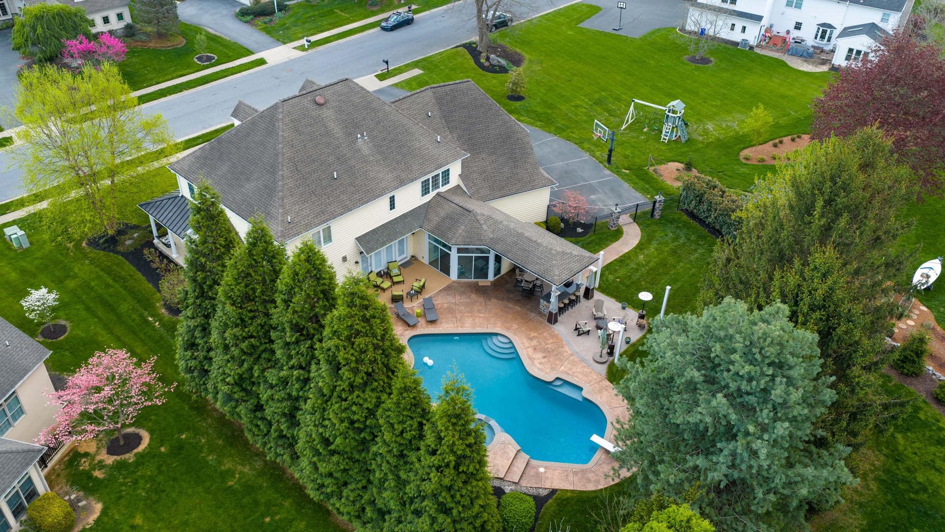 517 Wheatfield Drive photo 3