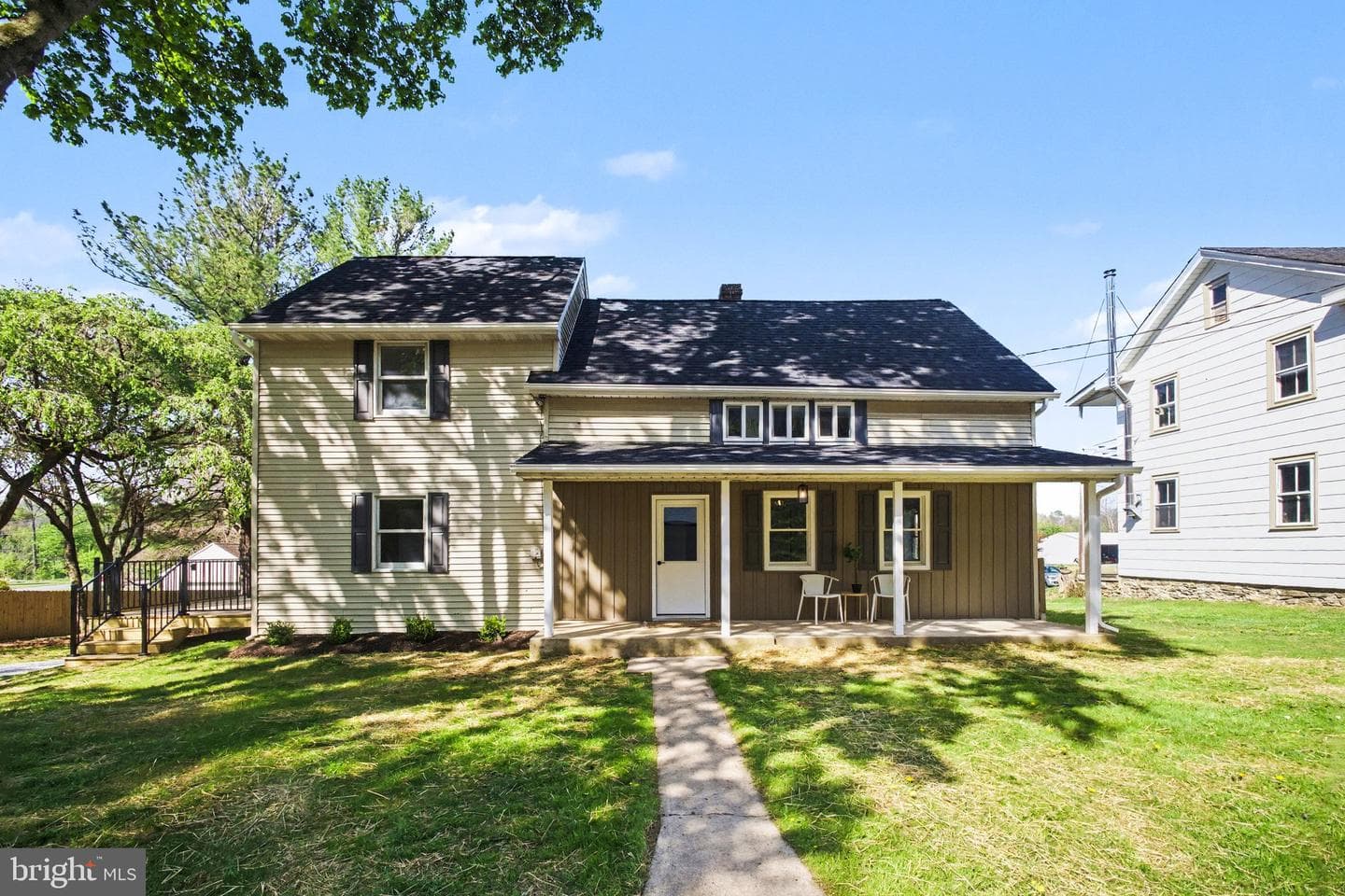 922 N Old Road