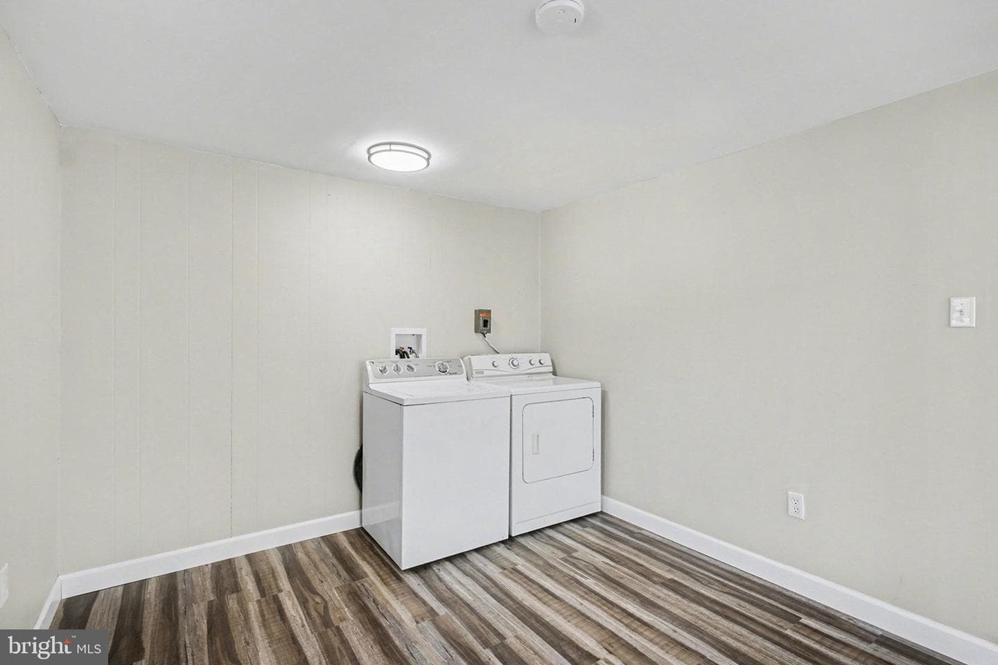 922 N Old Road photo 13