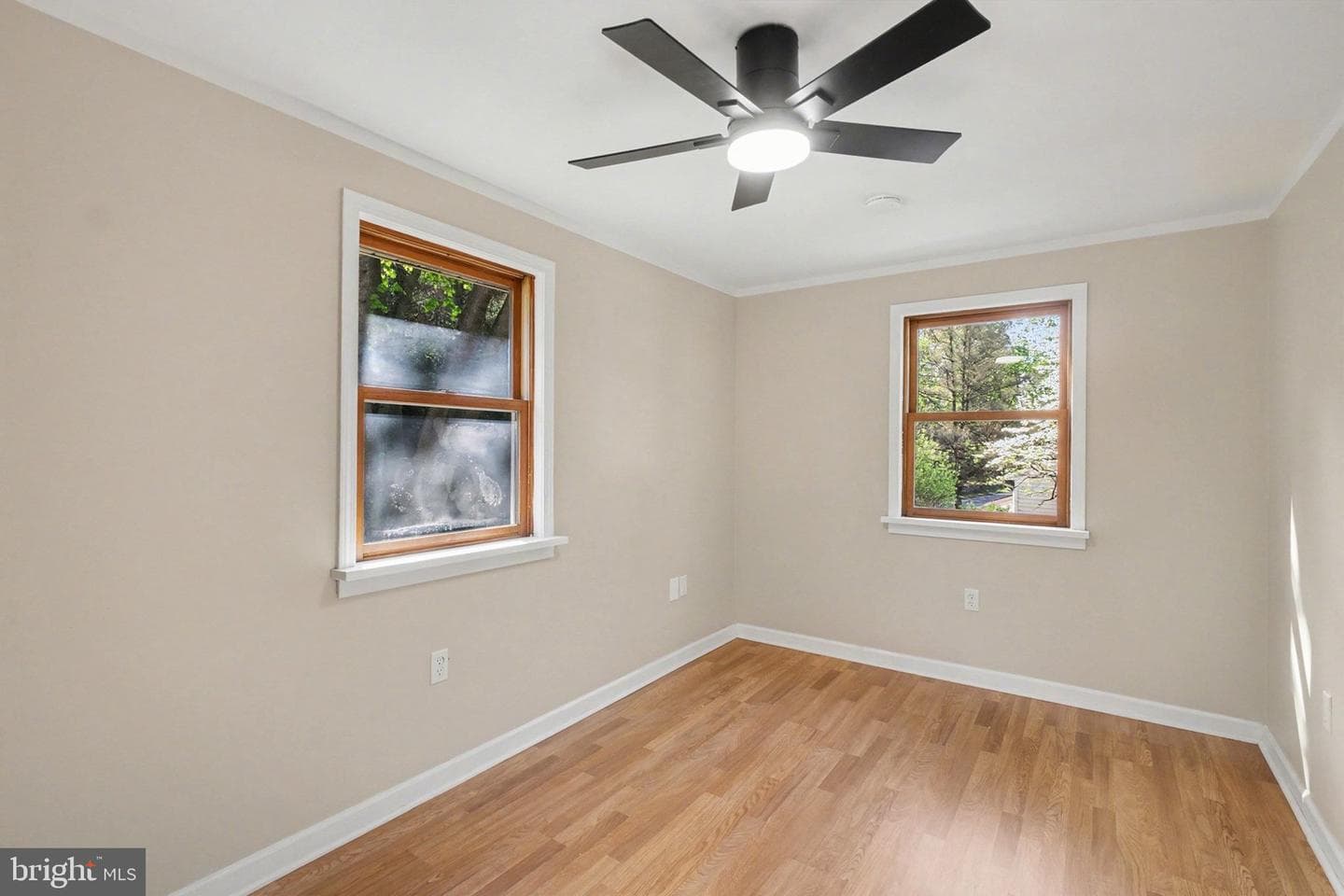 922 N Old Road photo 15