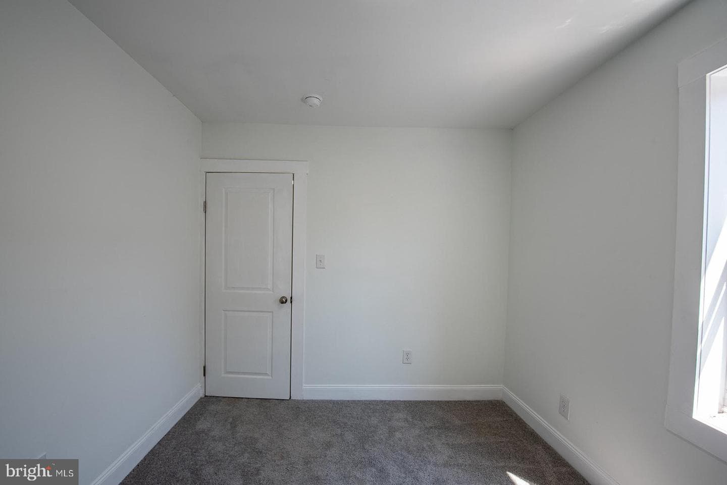 676 Columbia Avenue photo 19